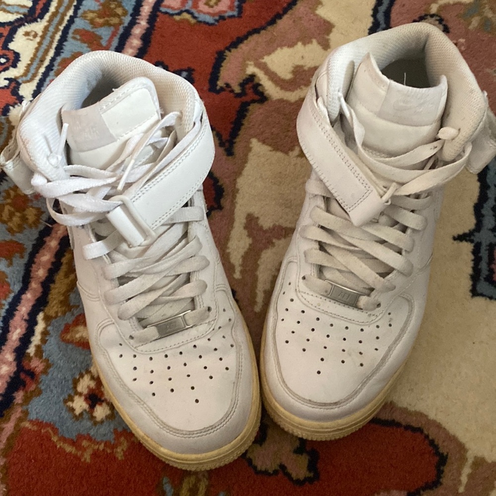 Vintage Air Force 1 white Nike sneakers